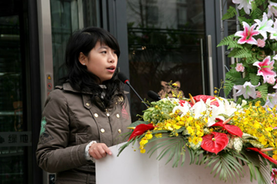 ���R���l(f��)չ�������_�A