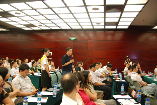 �Ҽ�չ�߷�Փ�����O(sh��)Ӌ��׃�Ї�