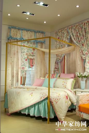 ���ڇ��H�Ҽ�չ�ăr(ji��)ֵ�w�F(xi��n)