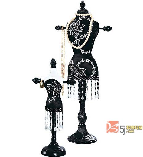 С�ɐ�(��i)����һ���b�(��i)��