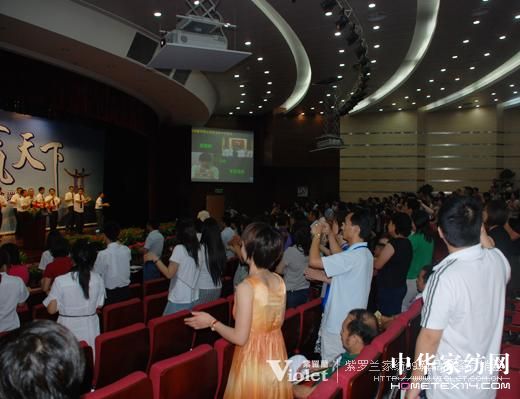 ���_�m��(j��ng)�N�̾�Ӣ��Ӗ(x��n)��(hu��)ʢ���e��