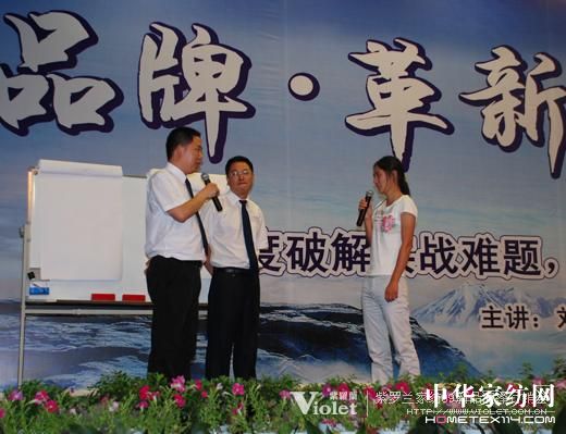 ���_�m��(j��ng)�N�̾�Ӣ��Ӗ(x��n)��(hu��)ʢ���e��