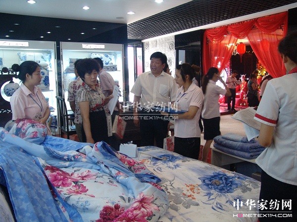 ���m�Ҽ�2011�ﶬ��Ʒӆ؛��(hu��)���M(j��n)��