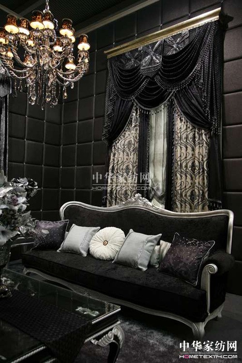 ���ڇ��H�Ҽ���ˇ�߼Ҿ��Ʒչ�[��(hu��)