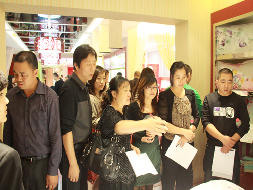 �Ϸ��������Ʒӆ؛��(hu��)�A�M(m��n)��Ļ