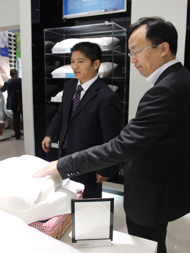 �Pʢ���{(l��n)�{(di��o)paisley��׌��(m��ng)���v�w