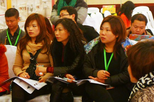 ���R��2012����Ů�b����ӆ؛��(hu��)�A�M�e��