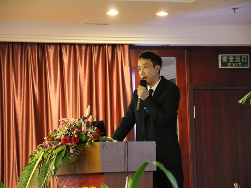 �Ϸ�����´��F(tu��n)�ݕ��A�M��Ļ