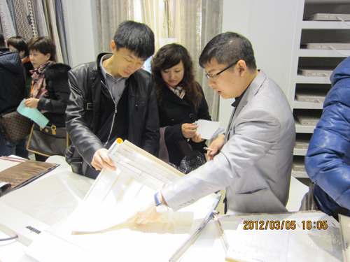 ־�_�Ҿ����౱��չ����A�����Y̖