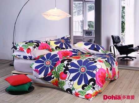 ��ϲ��(��i)��Ʒ���У���ɫ֮;���L(f��ng)�д���