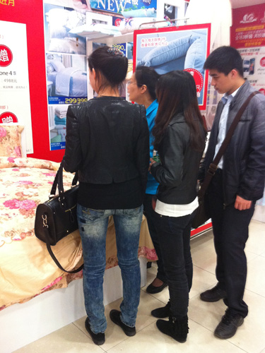 �Pʢ��Ʒ��Ńr(ji��)�M�~����iphone4S��