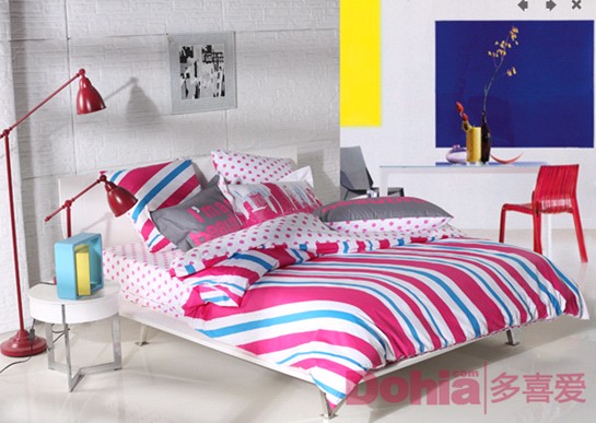 ��ϲ��(��i)�Ҽ����r(sh��)�мҾ����������D(zhu��n)�����y