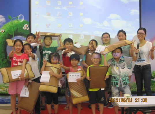 ���h(yu��n)��(m��ng)•�A��(m��ng)����һ��ͯ��(ji��)�H�ӻ��(d��ng)�A�M(m��n)�Y(ji��)��