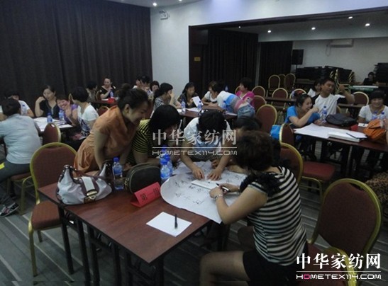 ���z�Ҽ��|���ÈF(tu��n)��Ӣ��Ӗ(x��n)��(hu��)�A�M��Ļ