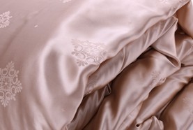 ���Q����������ϯ�����B(y��ng)�����