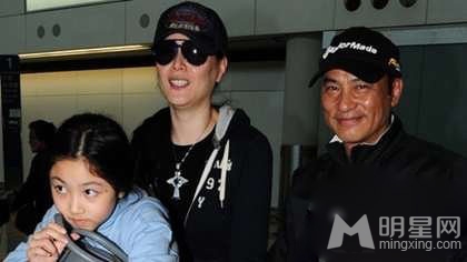 曝任達(dá)華8歲女兒近照 嬌俏可愛(ài)