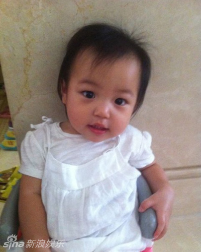 �wޱ��ŮС���³��L(zh��ng)ӛ������u�����ː�