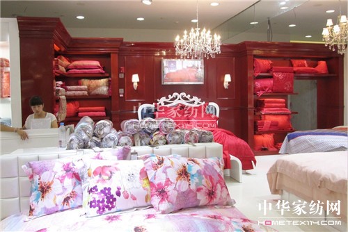 ������(m��ng)�Ҽ��M(j��n)�v�(zh��n)���Ј�(ch��ng)