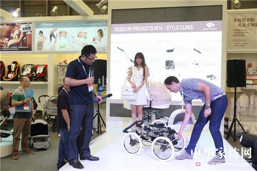 i-baby�ɞ�CBMEչ�����c��i-mummy�W���ǈ�