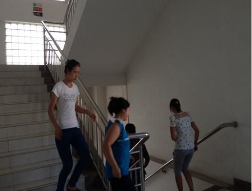 ��·�Ҽ��M(j��n)����������(x��)������(qi��ng)�T��������ȫ���R(sh��)