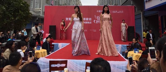 ��ۿ�����ɼҼ����Ͼ��ݵꡢ���K��ꖵ�ͬ���_�I(y��)���F(xi��n)����