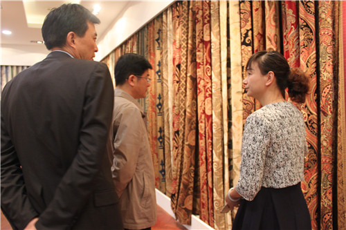 ���K���T�Ҽ��̕�(hu��)�������M(j��n)�ЌW(xu��)��(x��)����