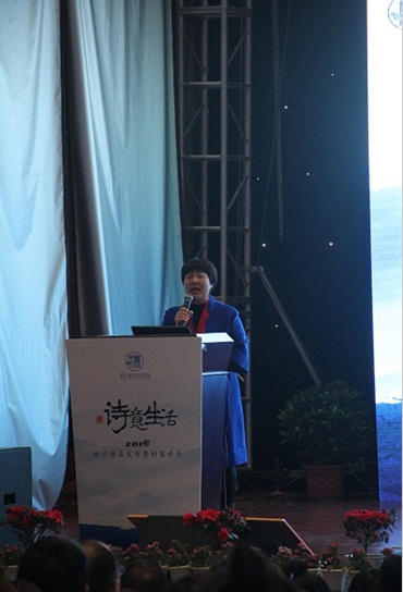 ���m�������L��������(j��ng)���f���mŮʿ����Ʒ�l(f��)�����ϵ����o