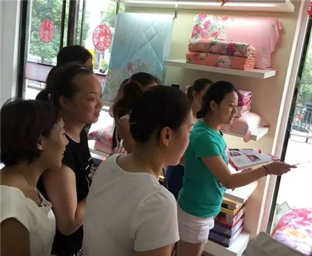 �Pʢ�Ҽ���������񹲾���ͬ��(chu��ng)�＾�x��