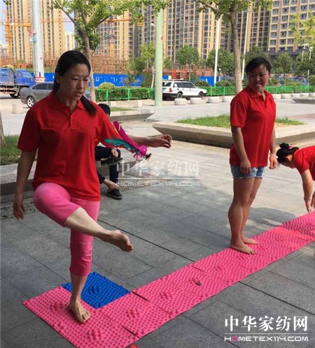 ������ؾ�Ӣ�R������ϵ�＾�l(f��)չ��