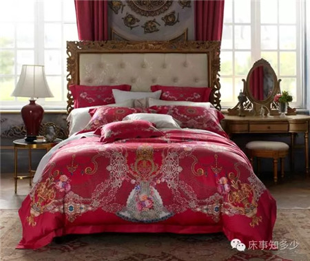 ����Ҽ���һ��ɫ���������ζ���ħ����