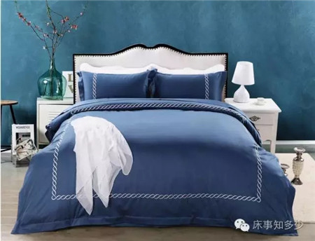 ����Ҽ���һ��ɫ���������ζ���ħ�ԣ�