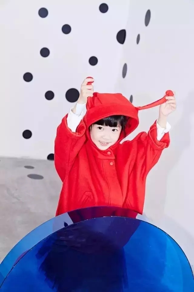 �r���O(sh��)Ӌ���R��FASHIONSHOWCASE���z�����ɞ麼�ݕr��ƽ�_