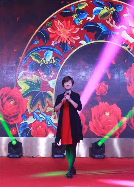 �Pʢ�Ҽ�2017���ġ���(y��u)�����Ʒ�l(f��)����(hu��)��ӆ؛��(hu��)�A�M��Ļ