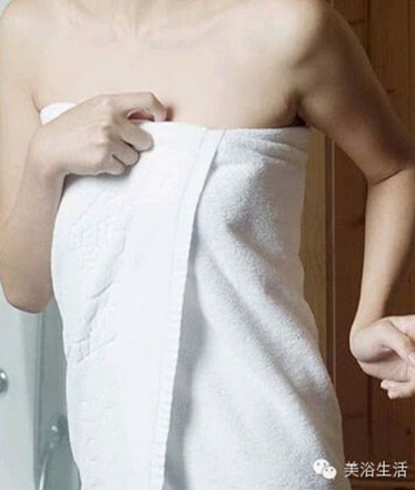 ��ԡ�����Ҫ׌��һĨ�L(f��ng)�黬����ԡ����ô���Ų�������ԡ�������ķ����D��