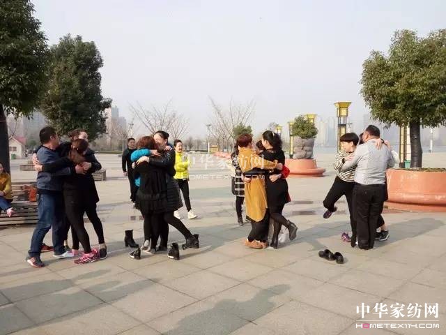 �Pʢ�Ҽ�����Ӣ���������f��Փ�������l(shu��)��Ӣ����