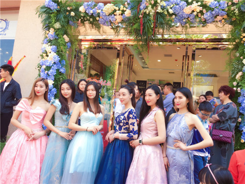 �Ԛ�����Ĳ��Ȼ�����@ôһ�ҳ���Pʢ�Ҽ��w��!