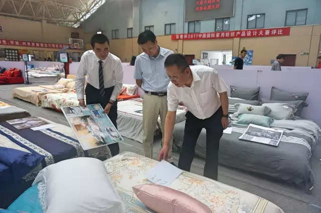 �Ҹ�������ζϯ����ͨ������������300���Ҽ��a(ch��n)Ʒ��Ů��ʣ�