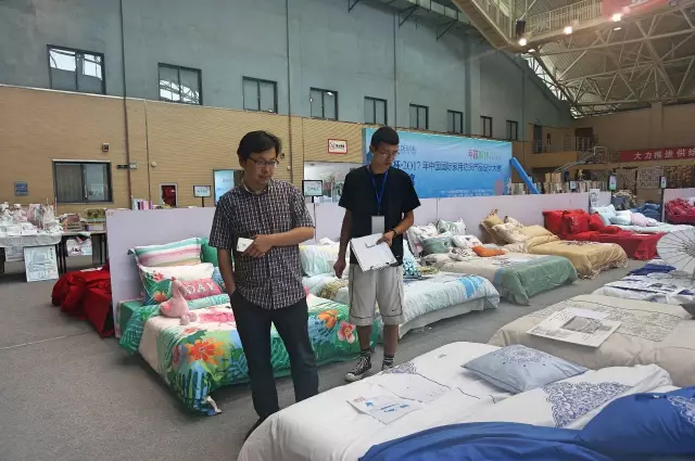 �Ҹ�������ζϯ����ͨ������������300���Ҽ��a(ch��n)Ʒ��Ů�����