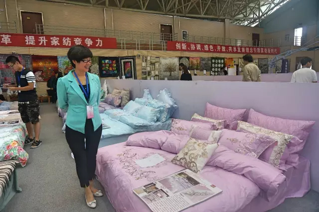 �Ҹ�������ζϯ����ͨ������������300���Ҽ��a(ch��n)Ʒ��Ů�����