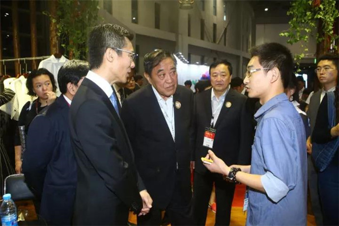 ���@��������L(f��ng)�����м�(li��n)���＾(li��n)չ���_Ļ