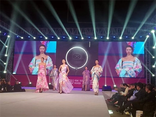 �r(sh��)�����I(l��ng)������2017�ɶ��Ҽ���•�ɶ��r(sh��)�b�������ݾ��ʆ�Ļ