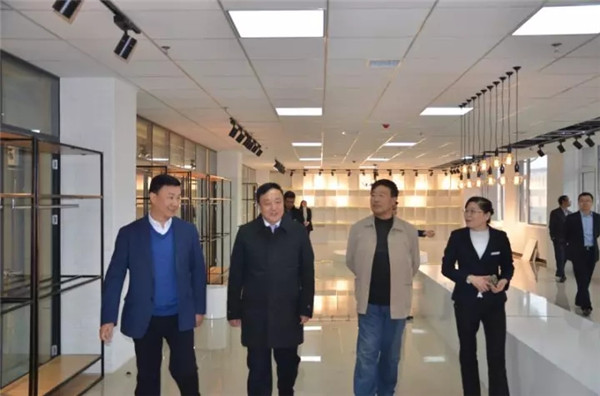 ��P(y��ng)��ģ�������w��(m��ng)�Ҽo(j��)���^���м�(li��n)���衰�ۇ�(gu��)���x�������ء�