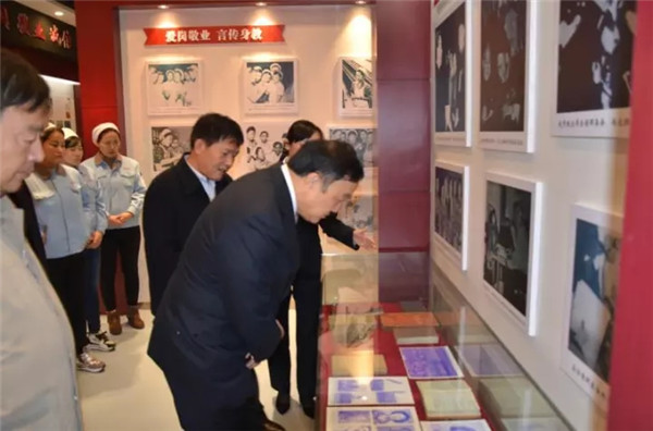 ��P(y��ng)��ģ�������w��(m��ng)�Ҽo(j��)���^���м�(li��n)���衰�ۇ�(gu��)���x�������ء�