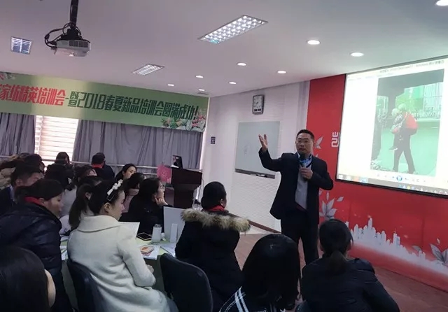 �Pʢ�Ҽ���Ӣ��Ӗ(x��n)����2018��Ʒ��Ӗ(x��n)���ի@�M�M��