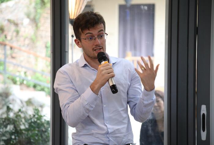 ����Ȼ���ؾ�����������һ�����ӵİl(f��)����