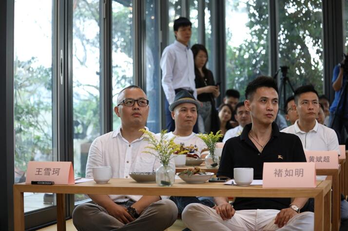 ����Ȼ���ؾ�����������һ�����ӵİl(f��)����