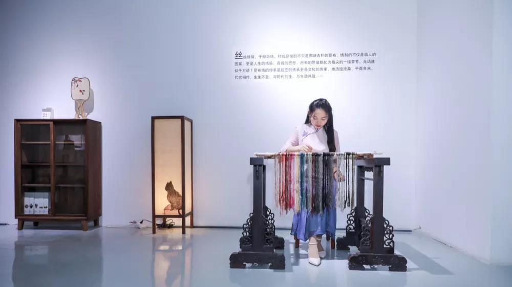 ��ˇ�������I(l��ng)�Gɫ�r(sh��)��--2021������(gu��)�H�鼏���[��(hu��)�_Ļ�ڼ�